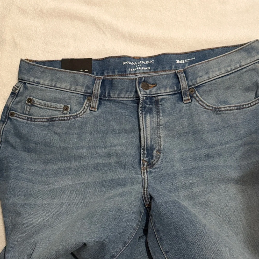 Banana Republic Men's Light Blue Relaxed Jeans